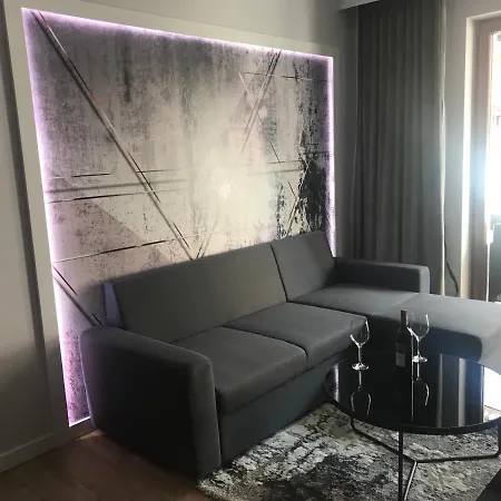 D-7 W Obiekcie Nautikka Park