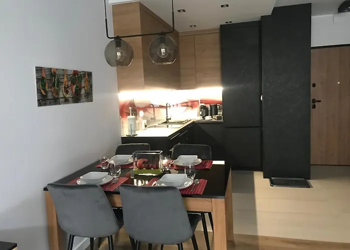 D-7 W Obiekcie Nautikka Park * 库瑞尼卡慕斯卡